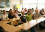 In wenigen Wochen trennen sich die Wege von Lehrerin Ingrid Timm und ihrer Klasse. Der Abschied wird allen schwer fallen.